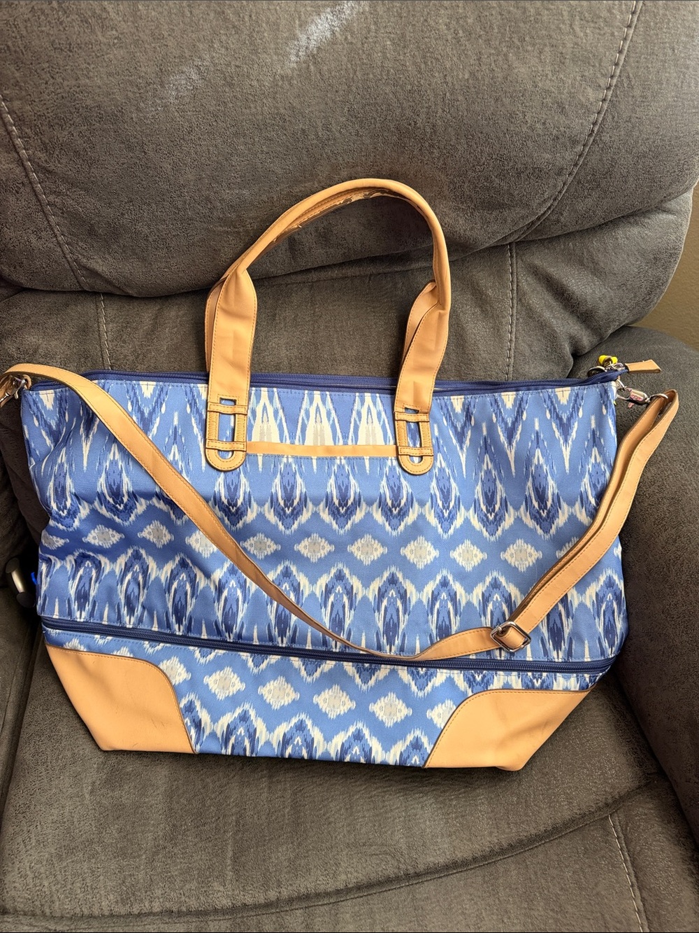 Stella & Dot Blue and Tan Expandable Tote Excellent Condition